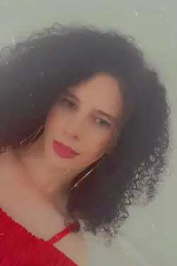 Constance, femme trans à Paris - photo de profil